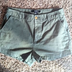 Green cotton short shorts